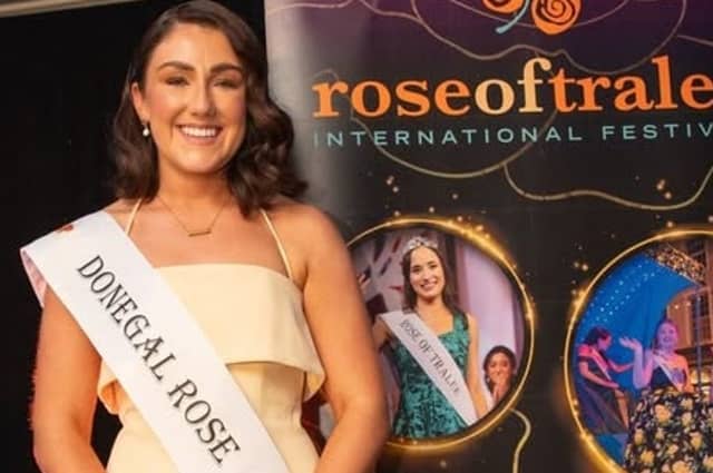 Emma Nelis, a 24-year-old History and English teacher at Errigal College from Gartan, was declared the Donegal Rose at a selection event held at An Chúirt Hotel in Gweedore