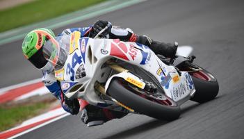 Rhys Irwin claims victory at Knockhill in British Superbike Supersport Race