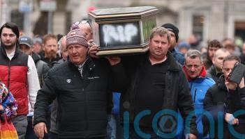 Further motorway closures as fuel-cost talks to resume