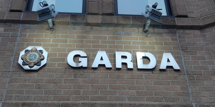 Mobile phone and personal items stolen after cars broken into near Coravaddy Woods