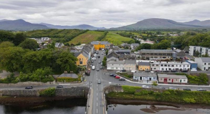 Investigations underway as man dies after car enters the sea in West of Ireland town