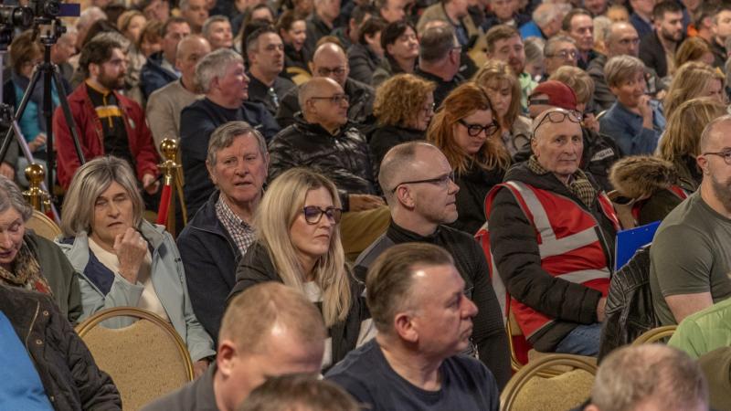 ‘Powerful message’ sent as 1,200 people attend defective blocks meeting