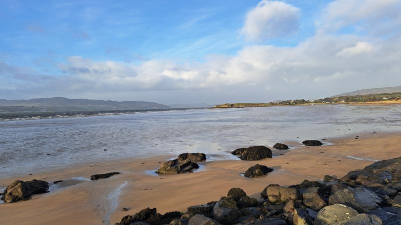 Donegal will see  a mix of sunny spells and scattered showers on Sunday