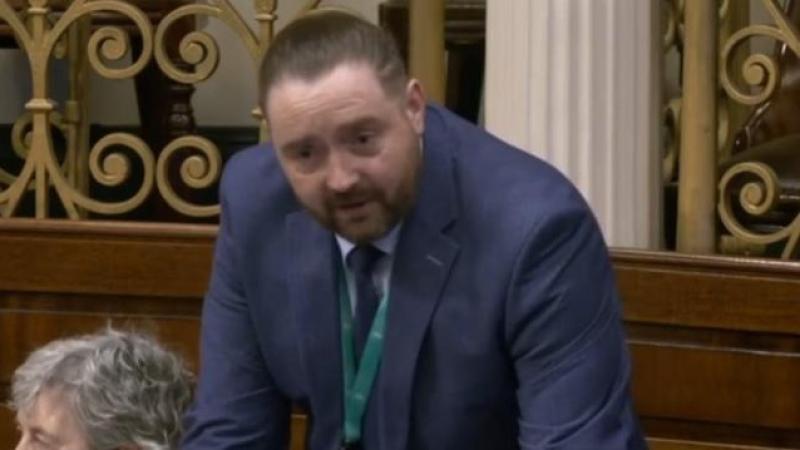 Deputy Ward says treatment of Fastway Couriers workers is a &lsquo;disgrace&rsquo;