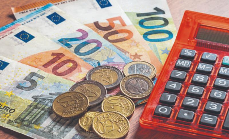 Making Cents: Taking the 52-week money saving challenge