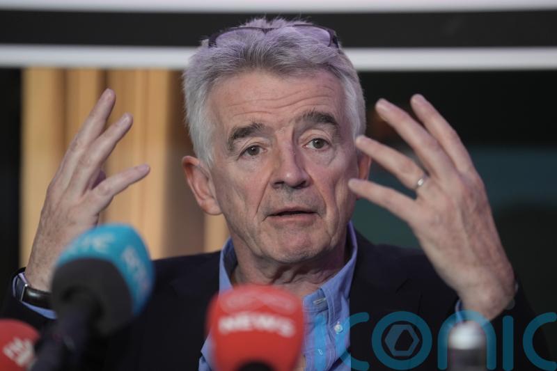 Harris welcomes O’Leary endorsement but says teachers quip unacceptable